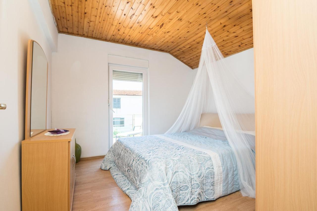 Paula Apartments Vir Eksteriør billede