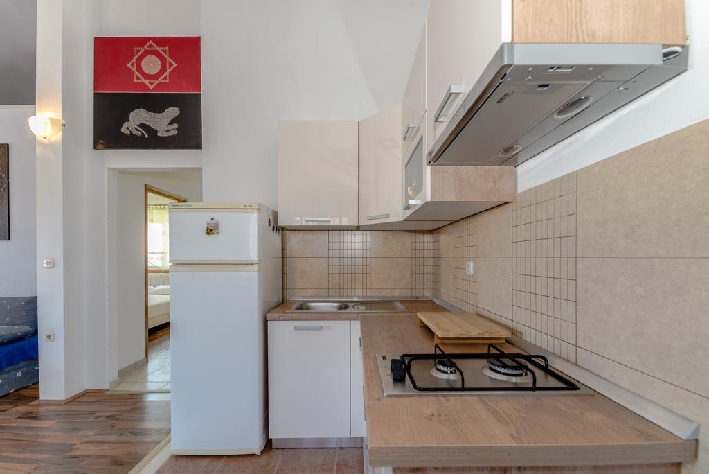 Paula Apartments Vir Eksteriør billede