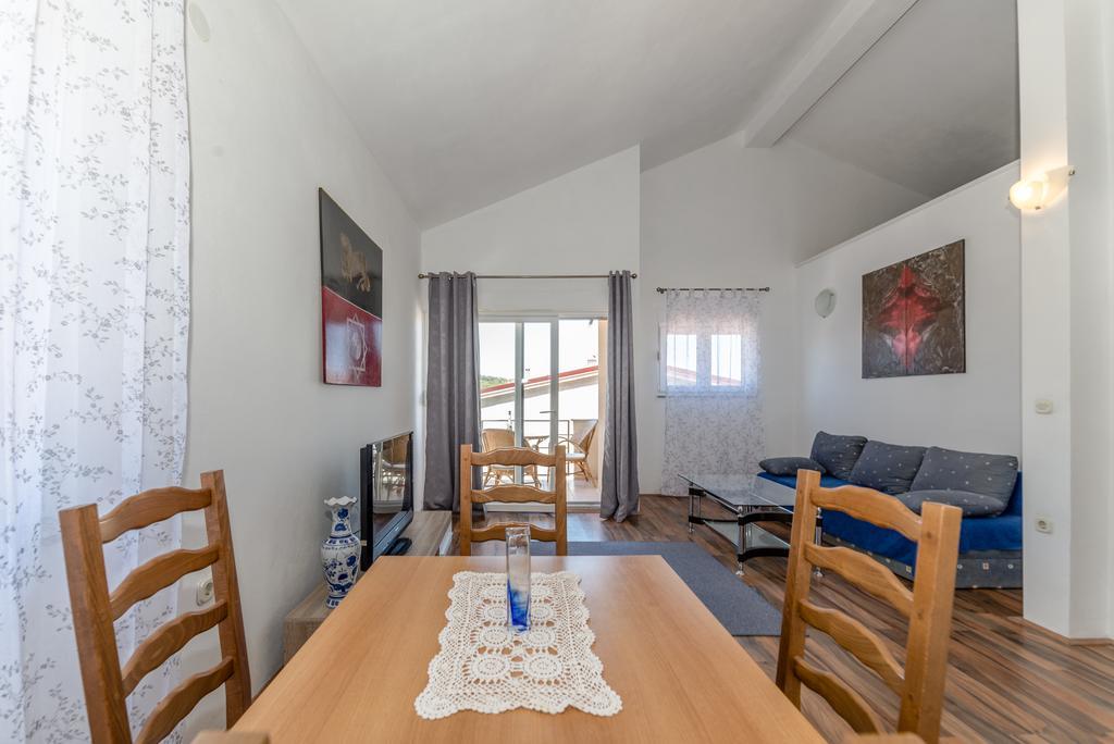 Paula Apartments Vir Eksteriør billede