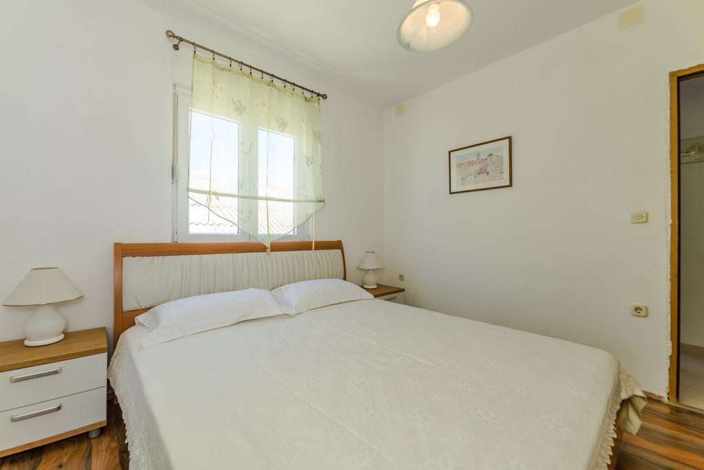 Paula Apartments Vir Eksteriør billede